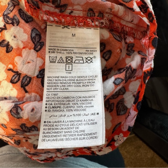 Old Navy - Size Medium - Red Floral Boho Long Sleeve Blouse - Picture 4 of 4